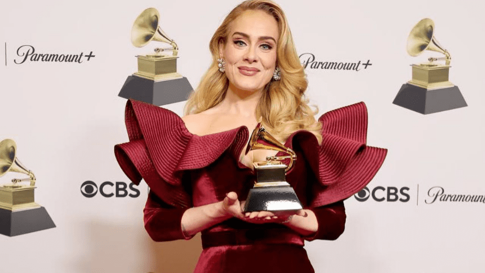 Adele en los Premios Grammys 2023 por Mejor Interpretación Pop en solitario con Easy on Me